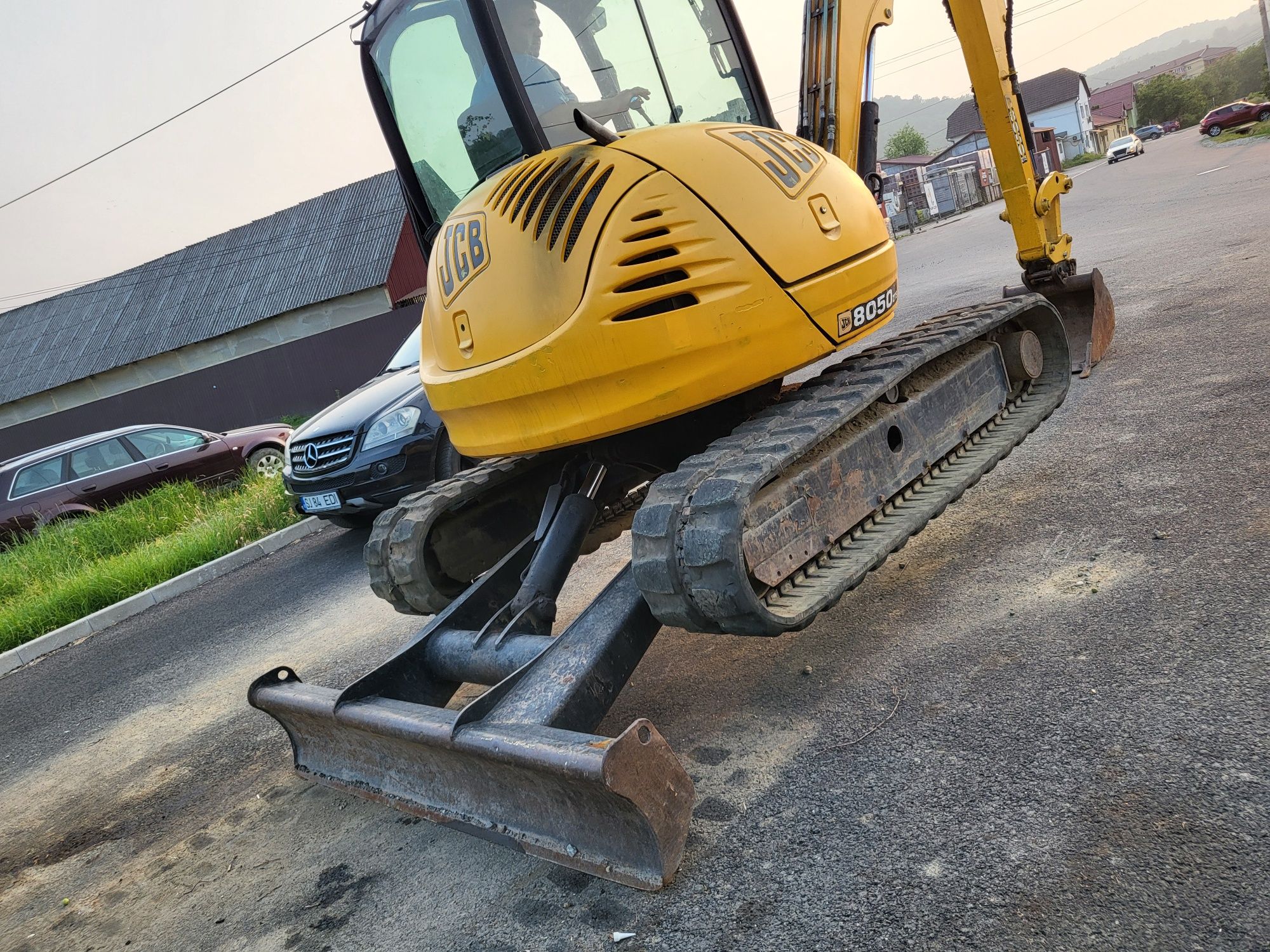 Vand excavator jcb