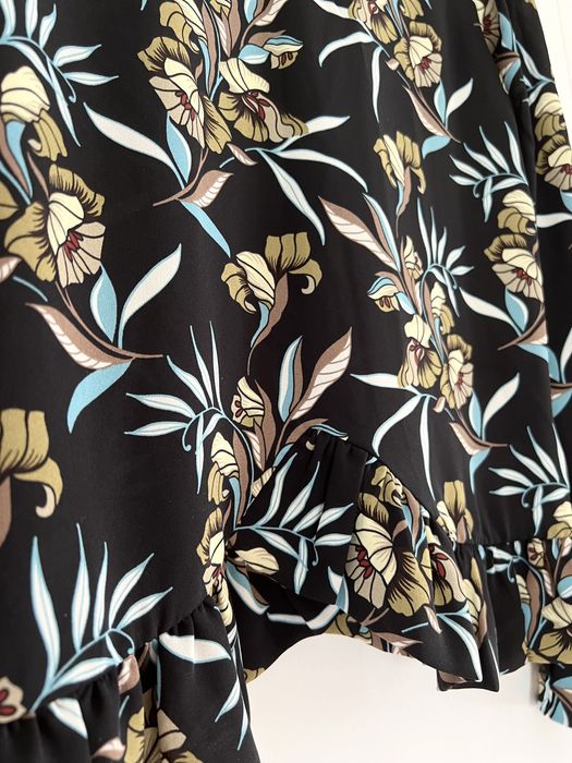 Bluza lejera cu flori