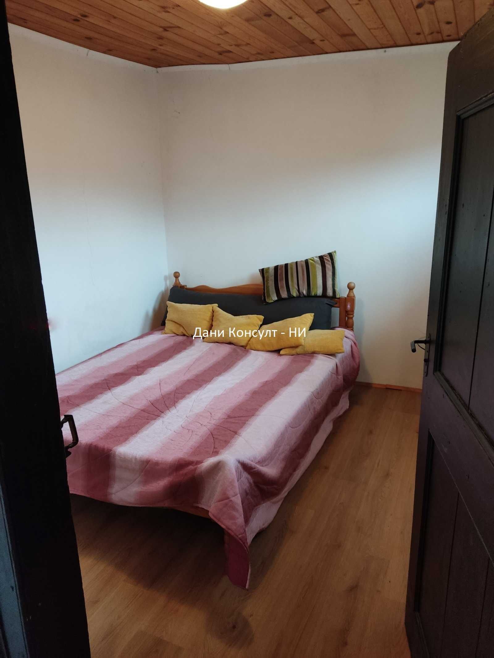 Двуетажна къща в с. Самоводене