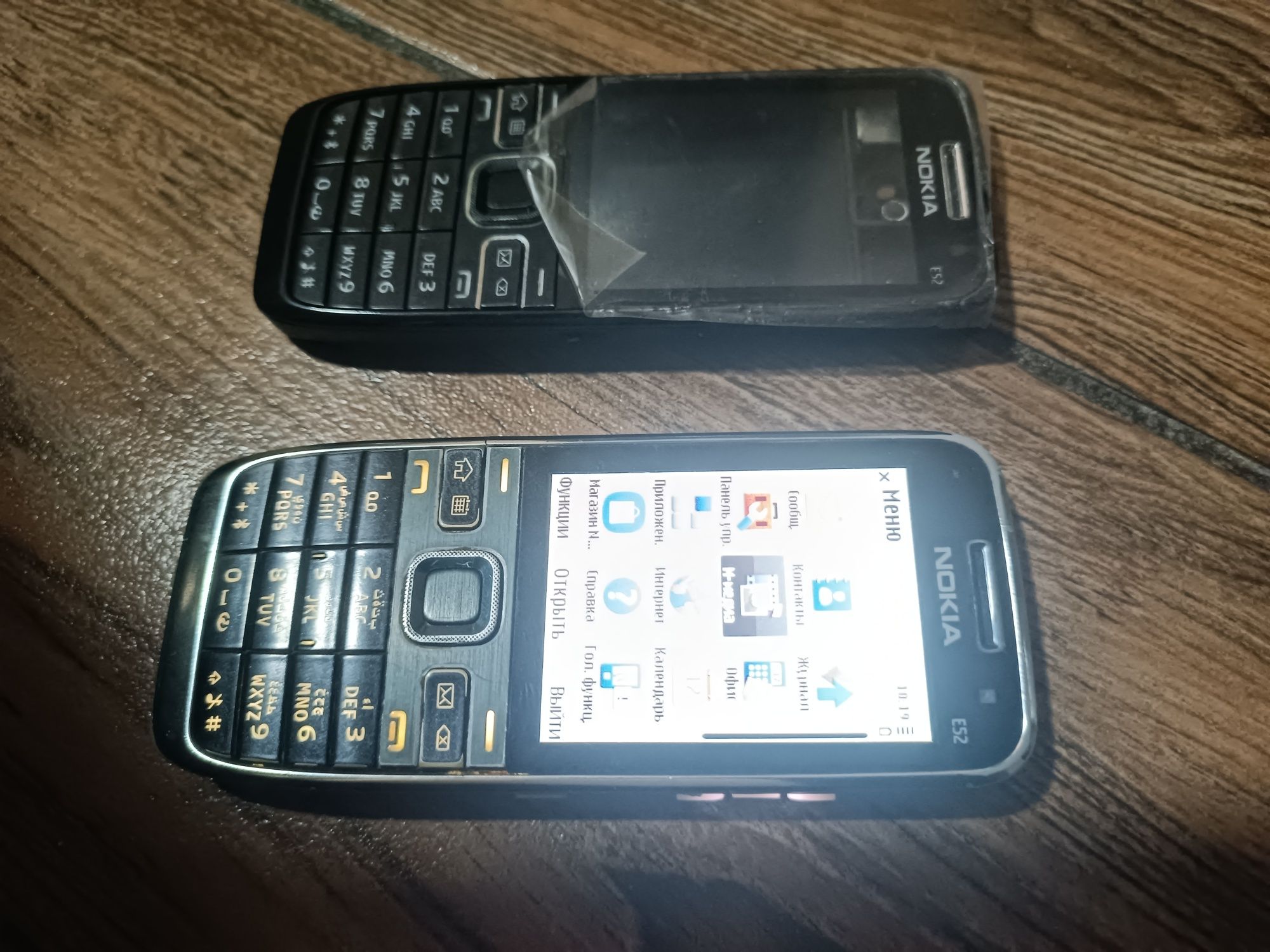 Nokia E52 original Telefon.