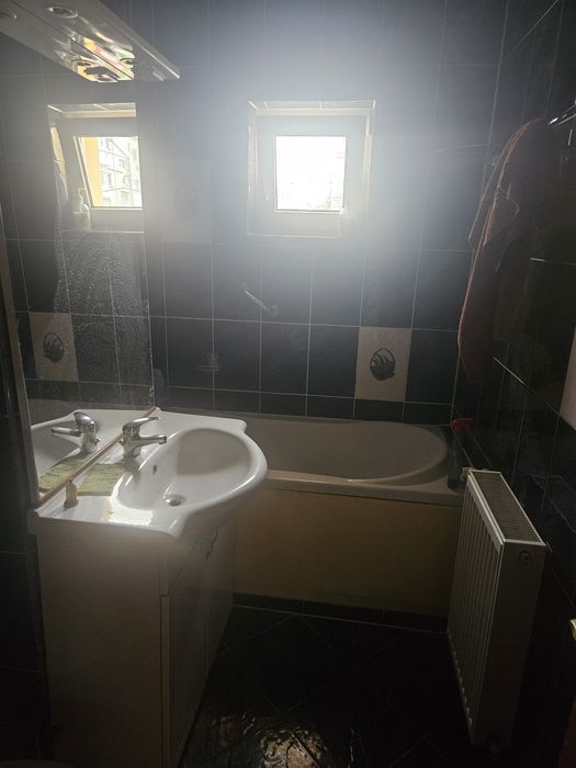 Apartament 4 camere de inchiriat