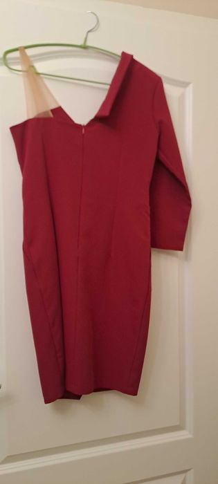 Rochie purtata o singura data marimea S .Pret 200 ron