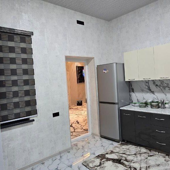 Oqtosh dacha, Quyoshga yaqin, Faqat oila qoʻyiladi.