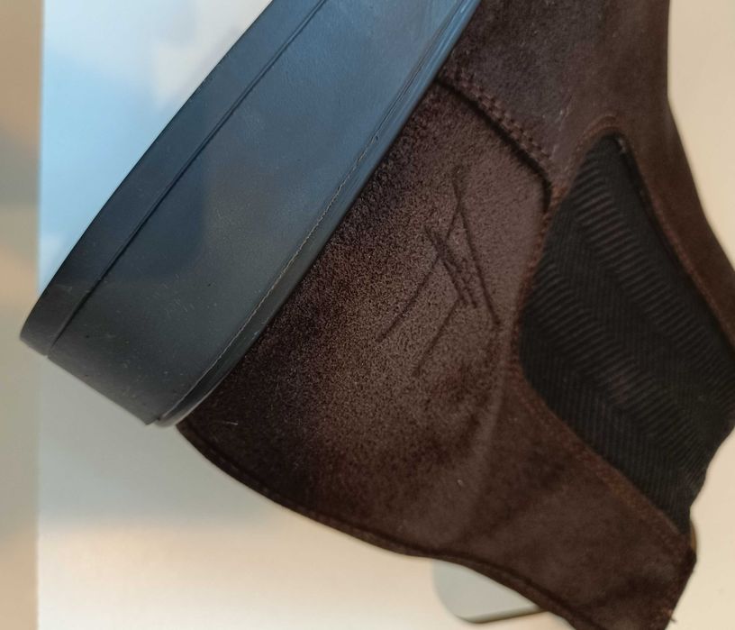 Ghete chelsea 44 plain toe Bullboxer NOI piele naturala moale