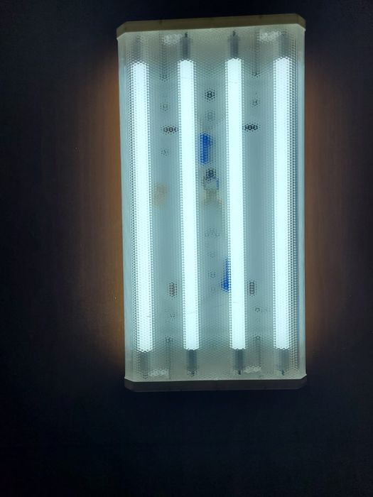 Продаются светильники