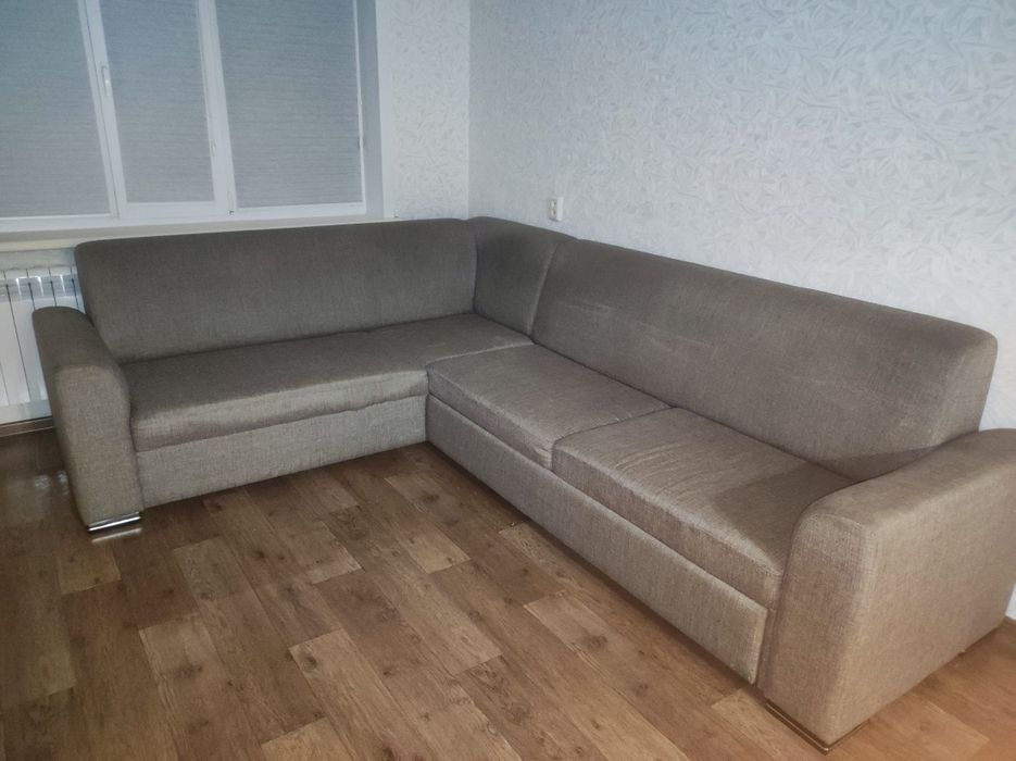 Продам диван угловой