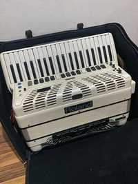 Vand acordeon Roland Fr7x si juzisound 1 cu wirless Panda