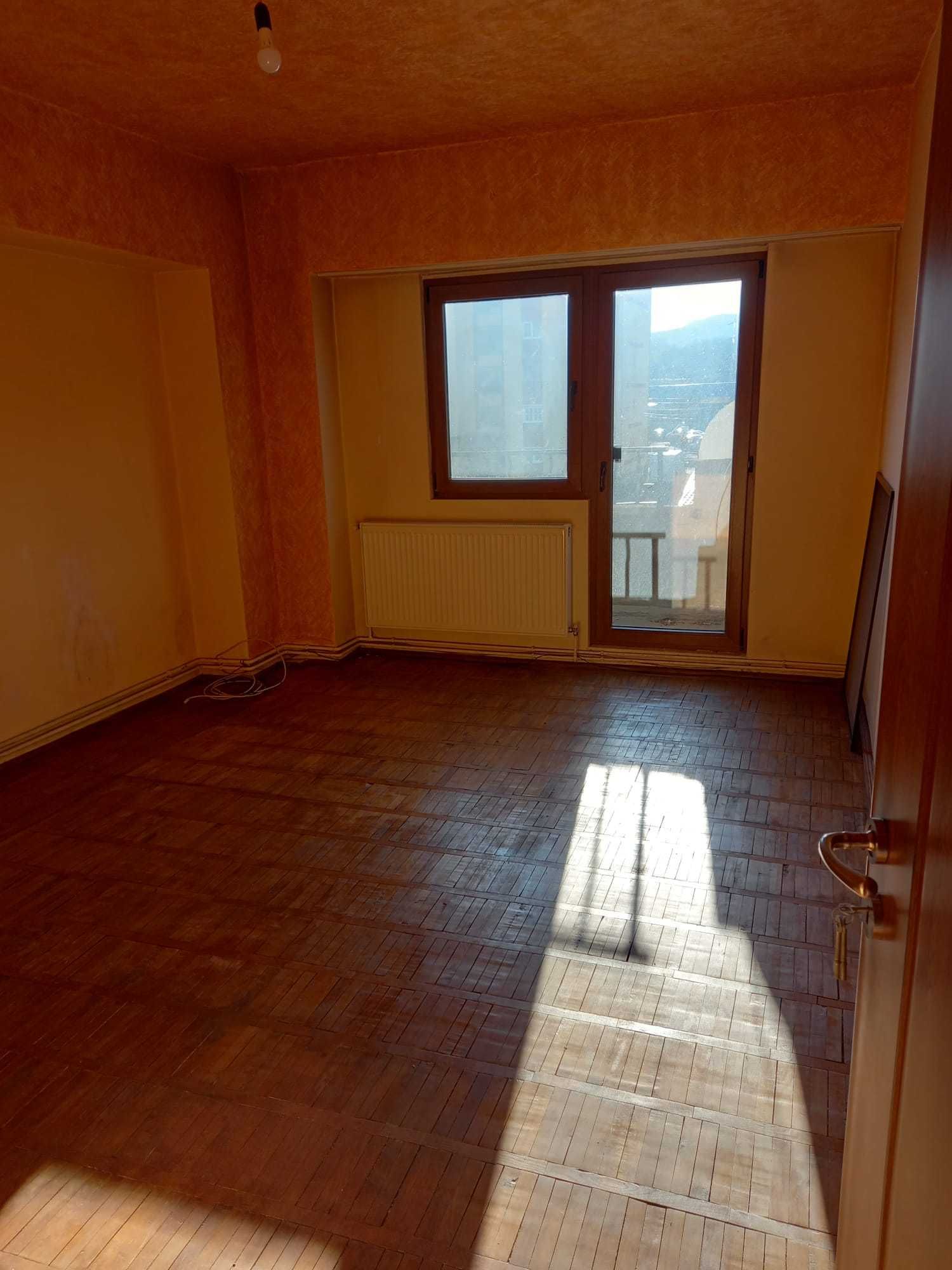 Apartament 3 camere - etaj 2