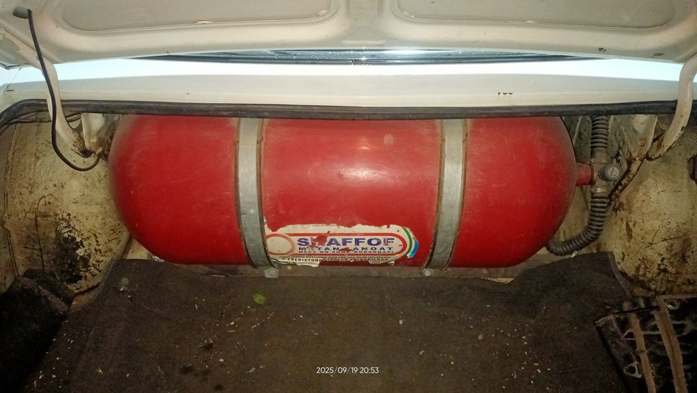 VOLGA   GAZ  3102