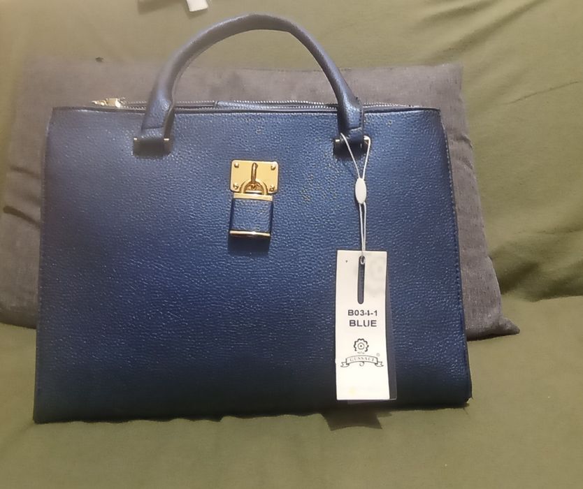 Дамска чанта, синя