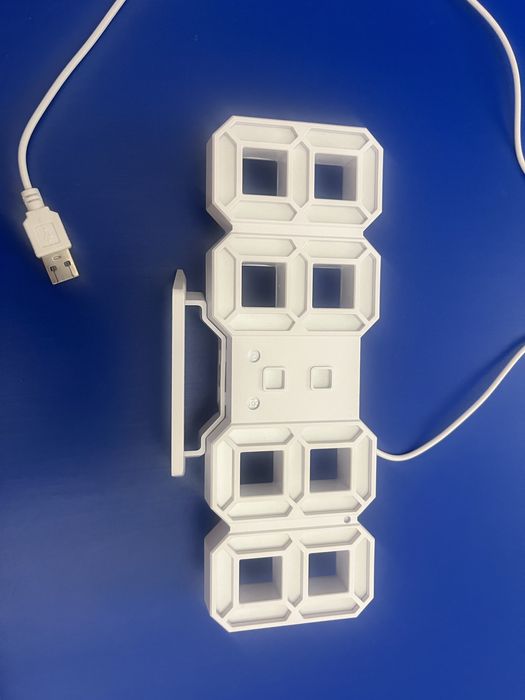 Часы использовал только месяц