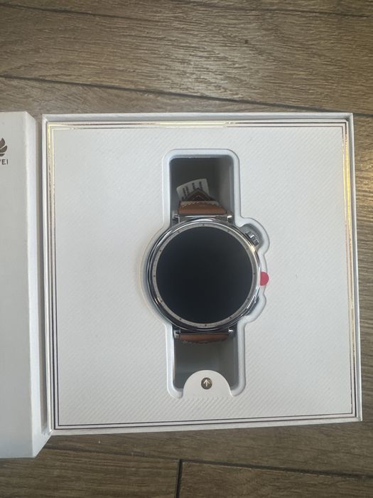 Huawei watch gt5 41mm brown woven Нов!