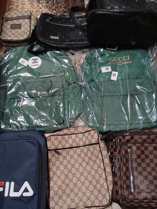 Assalom alekum Sumkalar sotiladi yangidek ozgina ishlatilgan