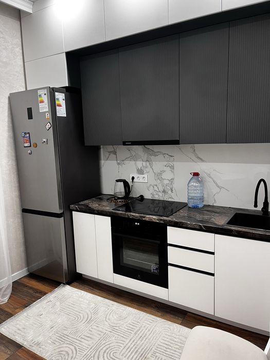 Сдвм в аренду на долгий срок 1 комнатную квартиру.