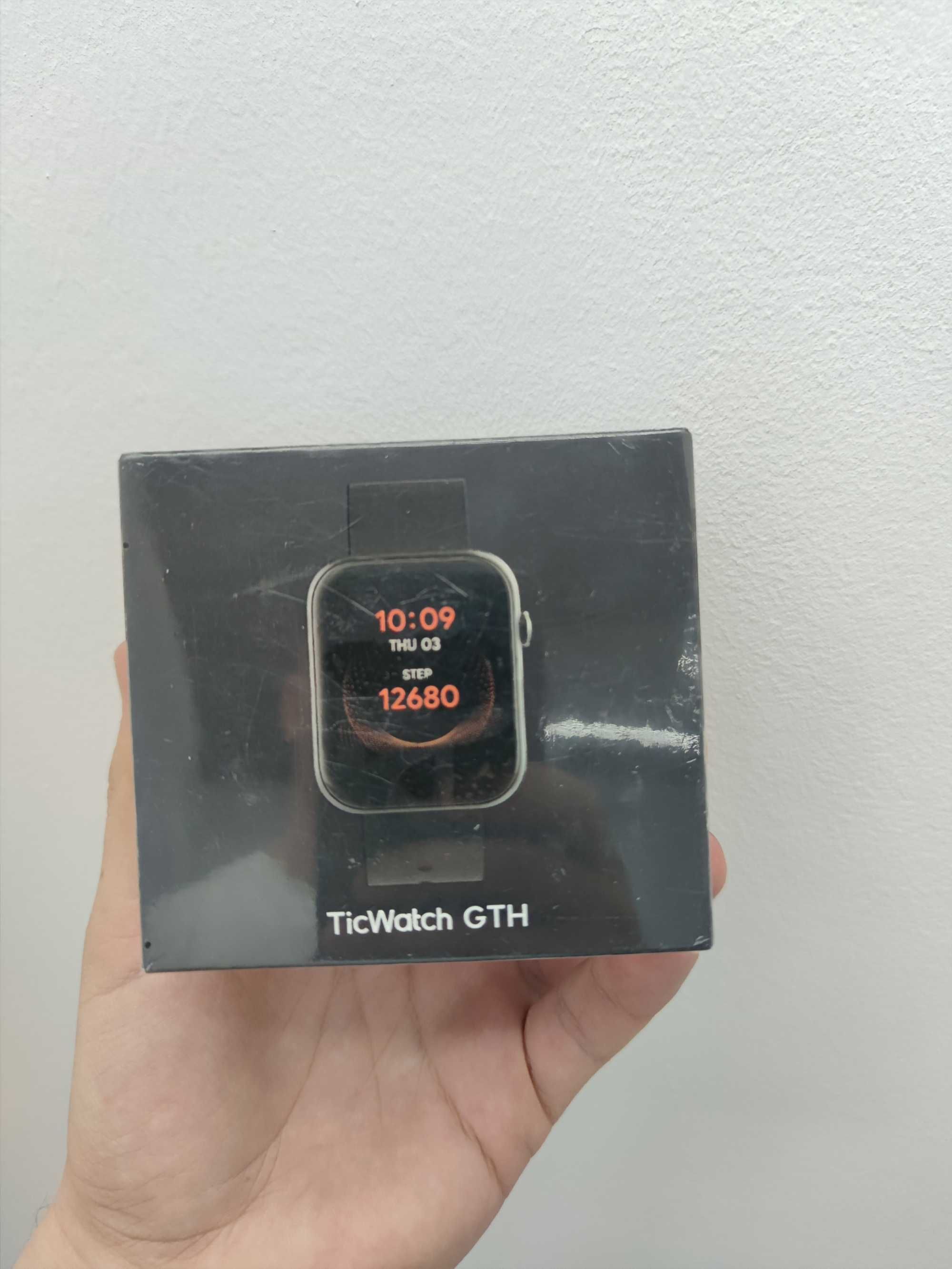 Smartwatch Mobvoi TicWatch GTH Bratara Fitness, (Raven Black), Sigilat