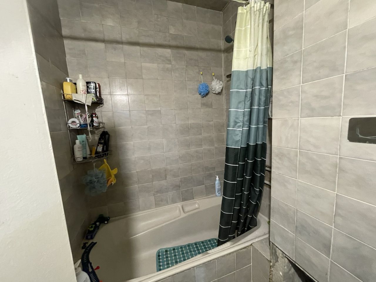 Продава се Тристаен апартамент в Пловдив, Тракия - 92 кв.м за 1250 €/кв.м - Снимка #20