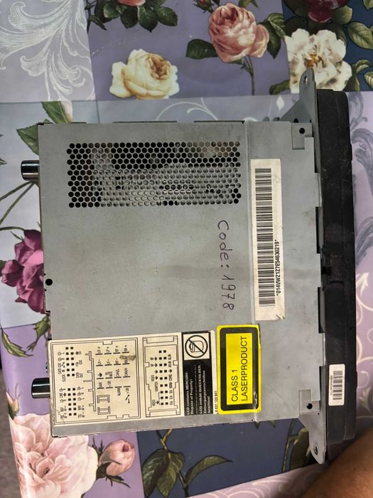 Navigație originală VW Touran MFD2 DVD – Funcțională, Cod inclus