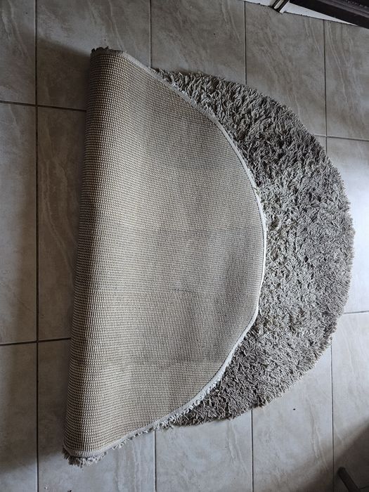 2 covoare medii. Se ridica din Craiova