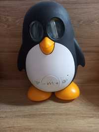 Пингвин играчка,която  може да говори
