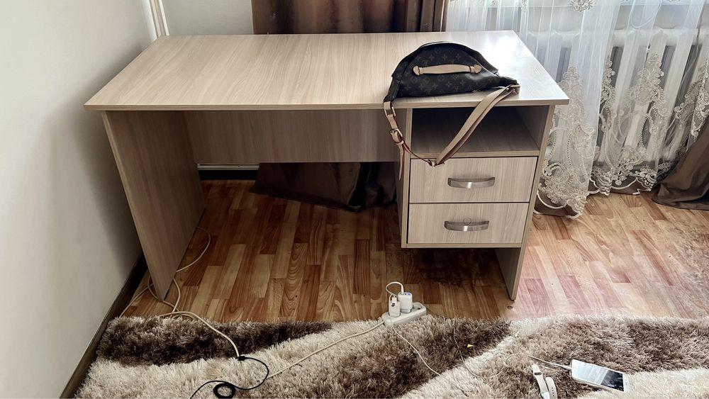 Проадам парту новая