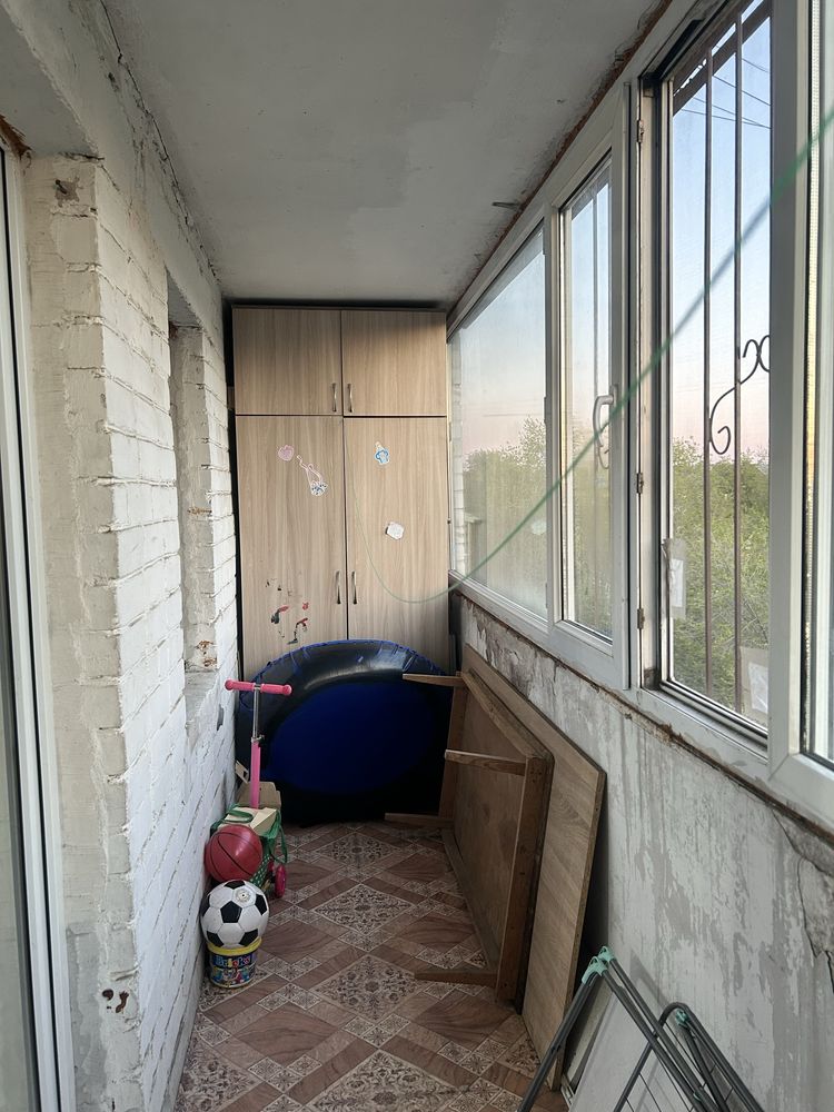Продаем 2ком кв по ул. Ломоносова2