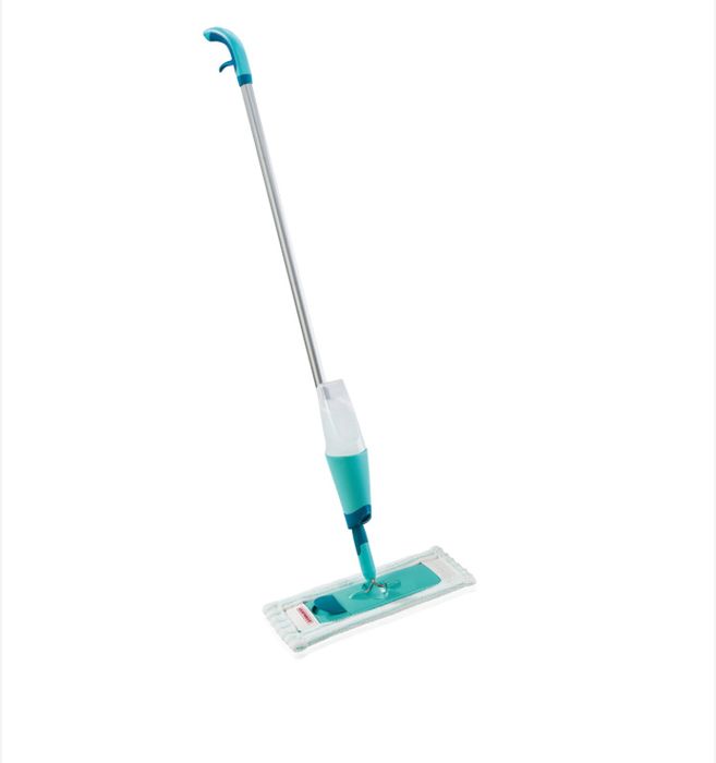 Mop cu rezervor incorporat 600 ml cu laveta absorbanta din microfibra