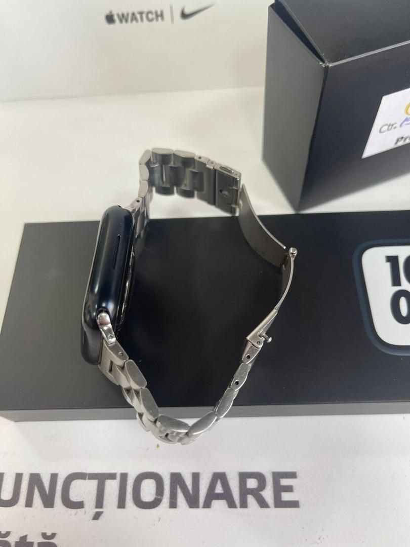 Apple Watch Nike Series 7, GPS, 45mm Midnight Aluminium Case, -A-