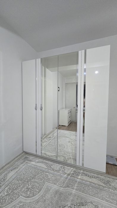 Продам спальный гарнитур, 5 штук с матрасом