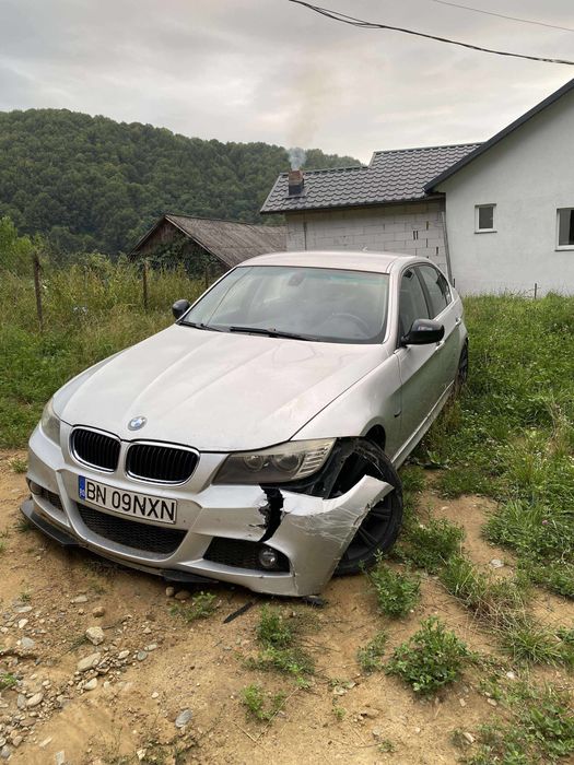 Vand BMW E90 pentru dezmebrare sau pt reparare,masina detine acte