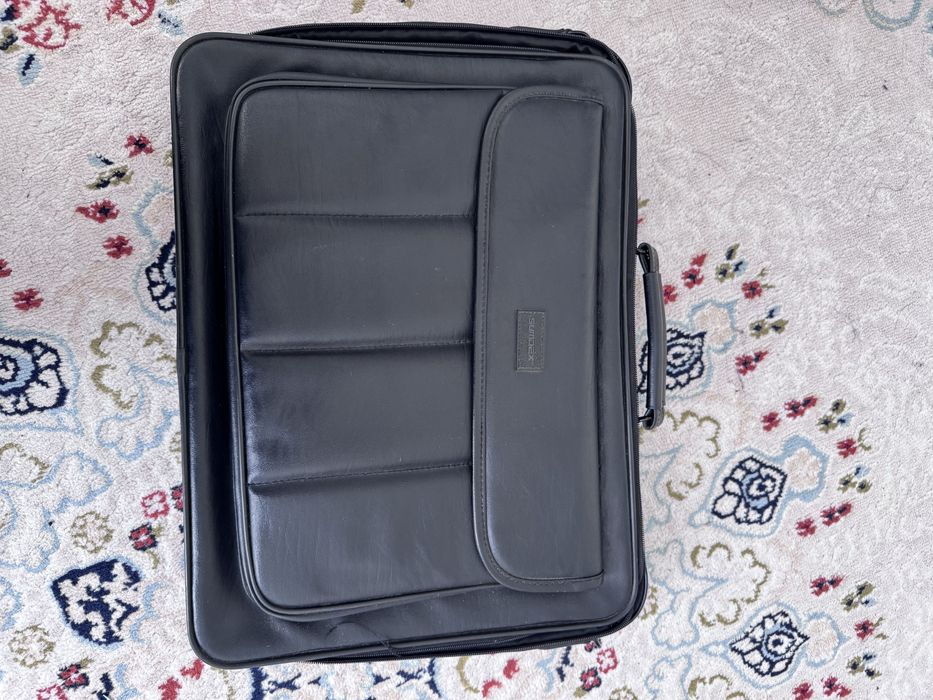 Продается сумка для ноутбука
