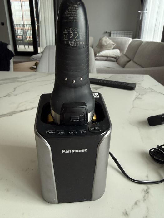 самобръсначка panasonic rc9-22 с почистваща се станция
