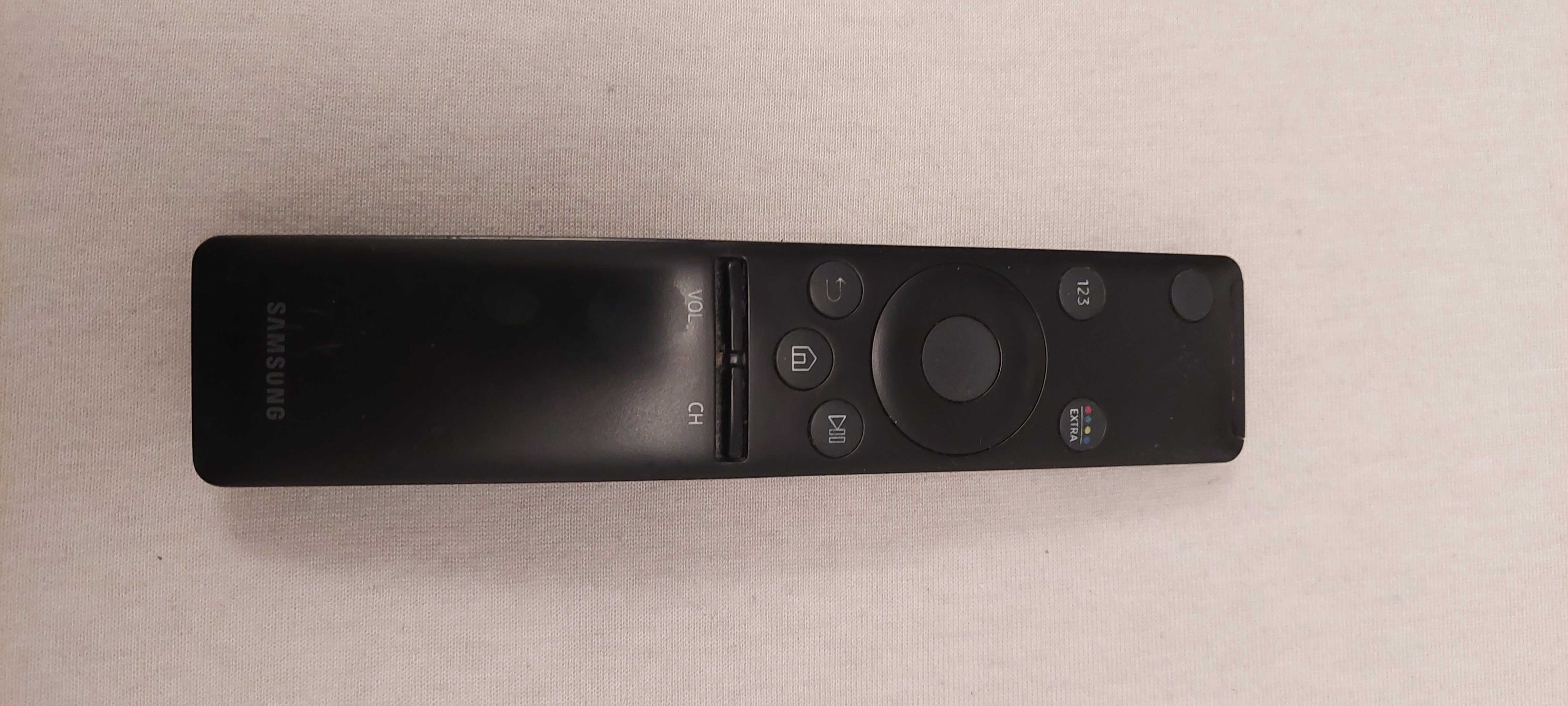 Телевизор за части Samsung 49" счупена матрица - работещо дистанционно