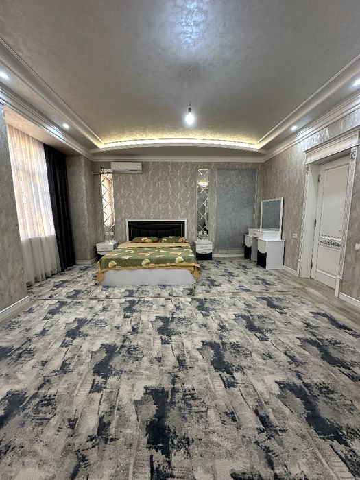 Katta Qozirobodda yangi hovli arendaga beraman