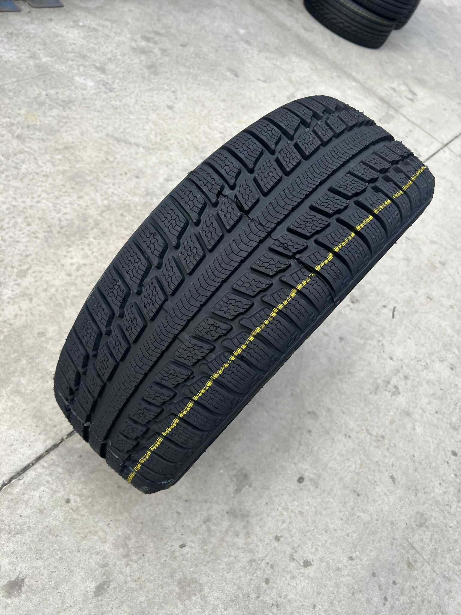 Anvelope (R14-R18) Iarna 215/55 R16 Radburg