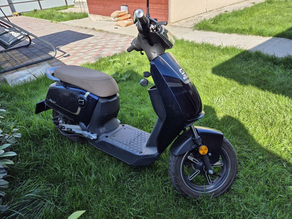 Vand scuter electric super soco cux