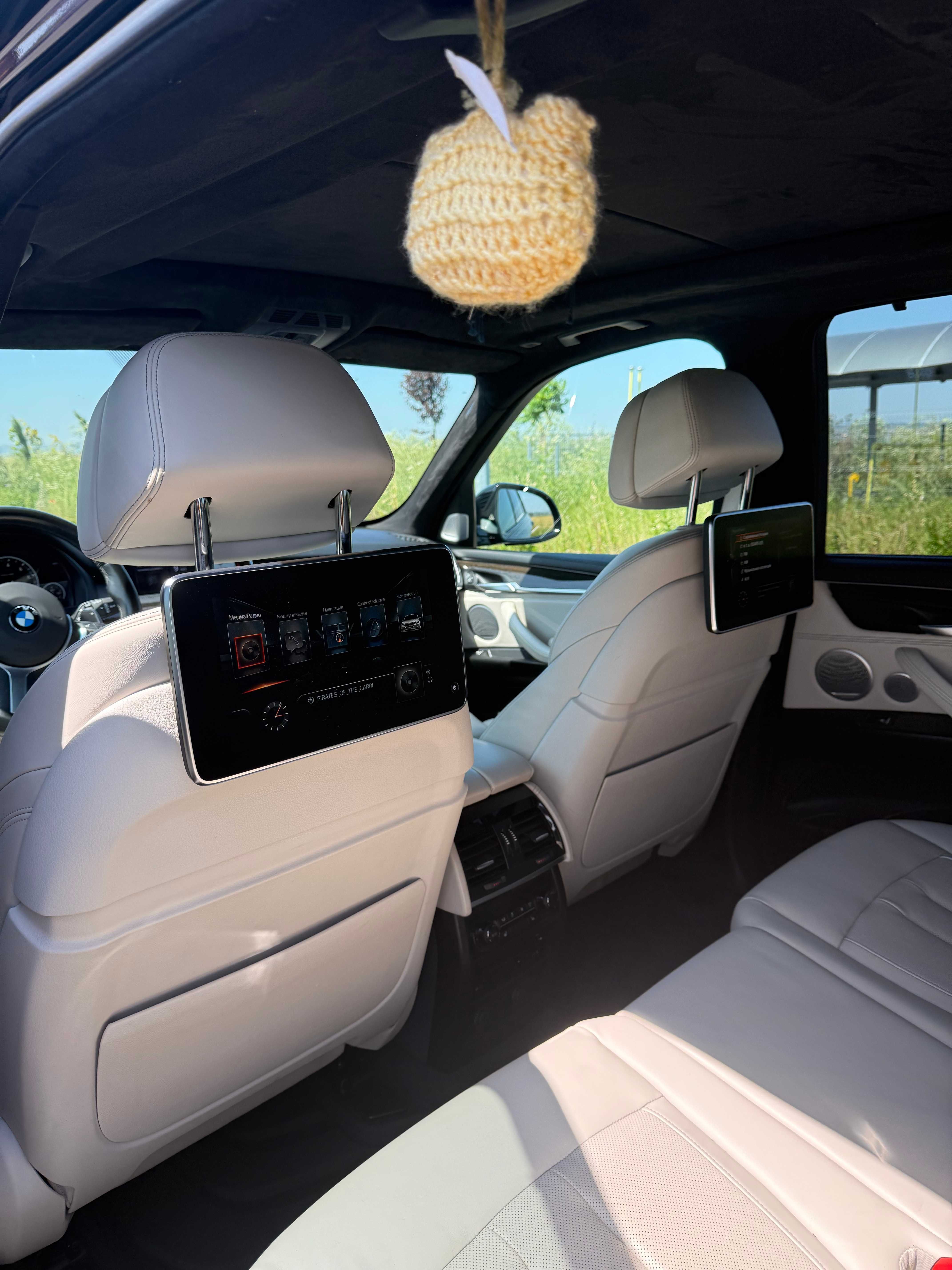 BMW X5 xDrive50i - 2016 г. / 112 000 км.