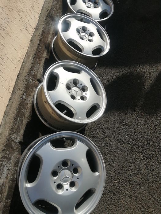 Продам диски на мерс R 16