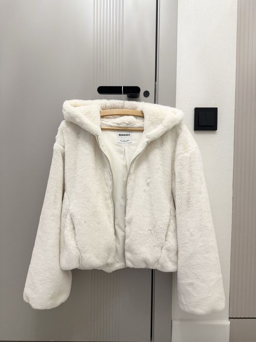 Bershka куртка размер S