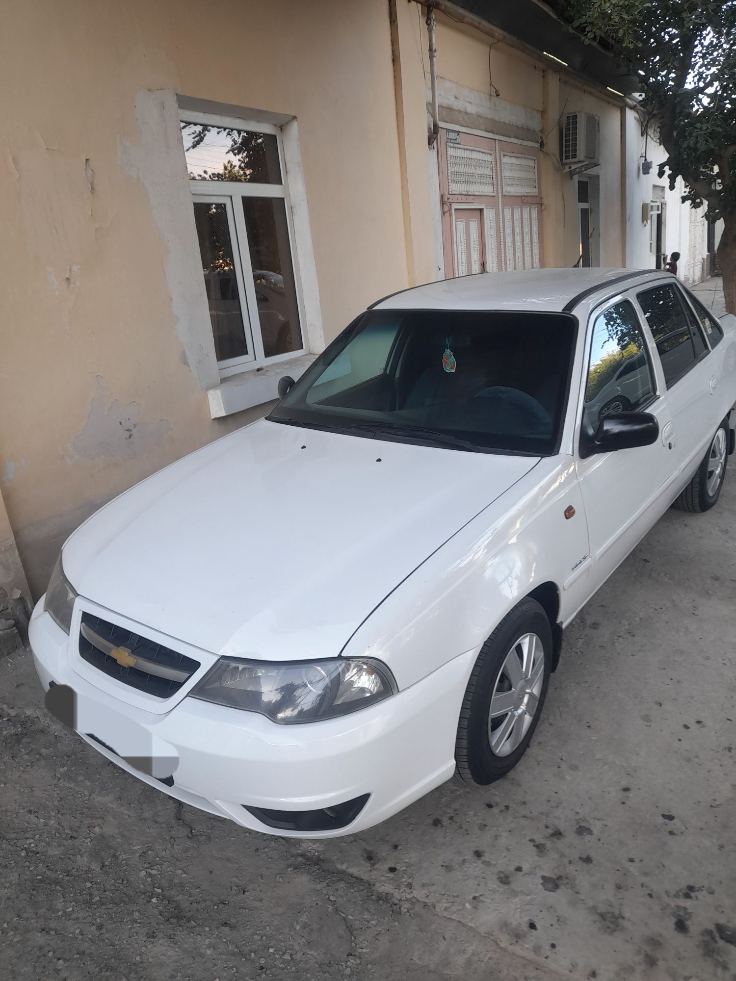 Nexia 2 1.6 dons sotiladi