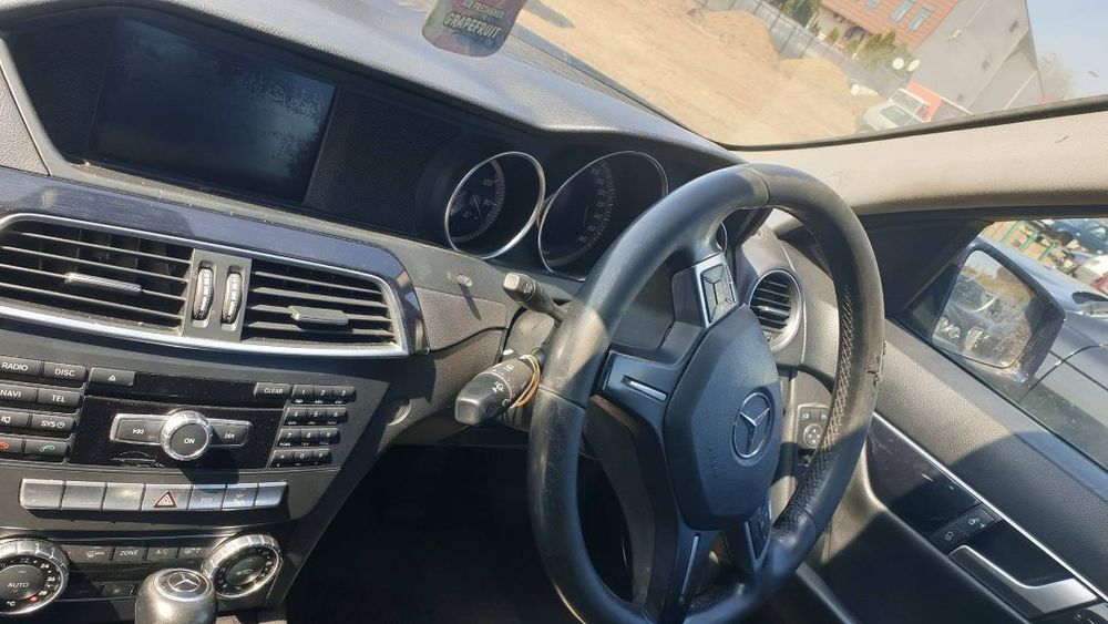 Dezmembrez dezmembrari Mercedes C220 W204 facelift EURO 5 motor DEFECT