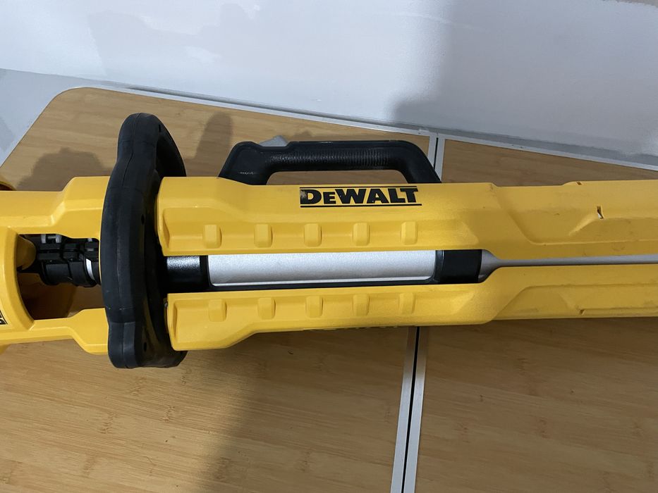 Dewalt led 18v impecabil