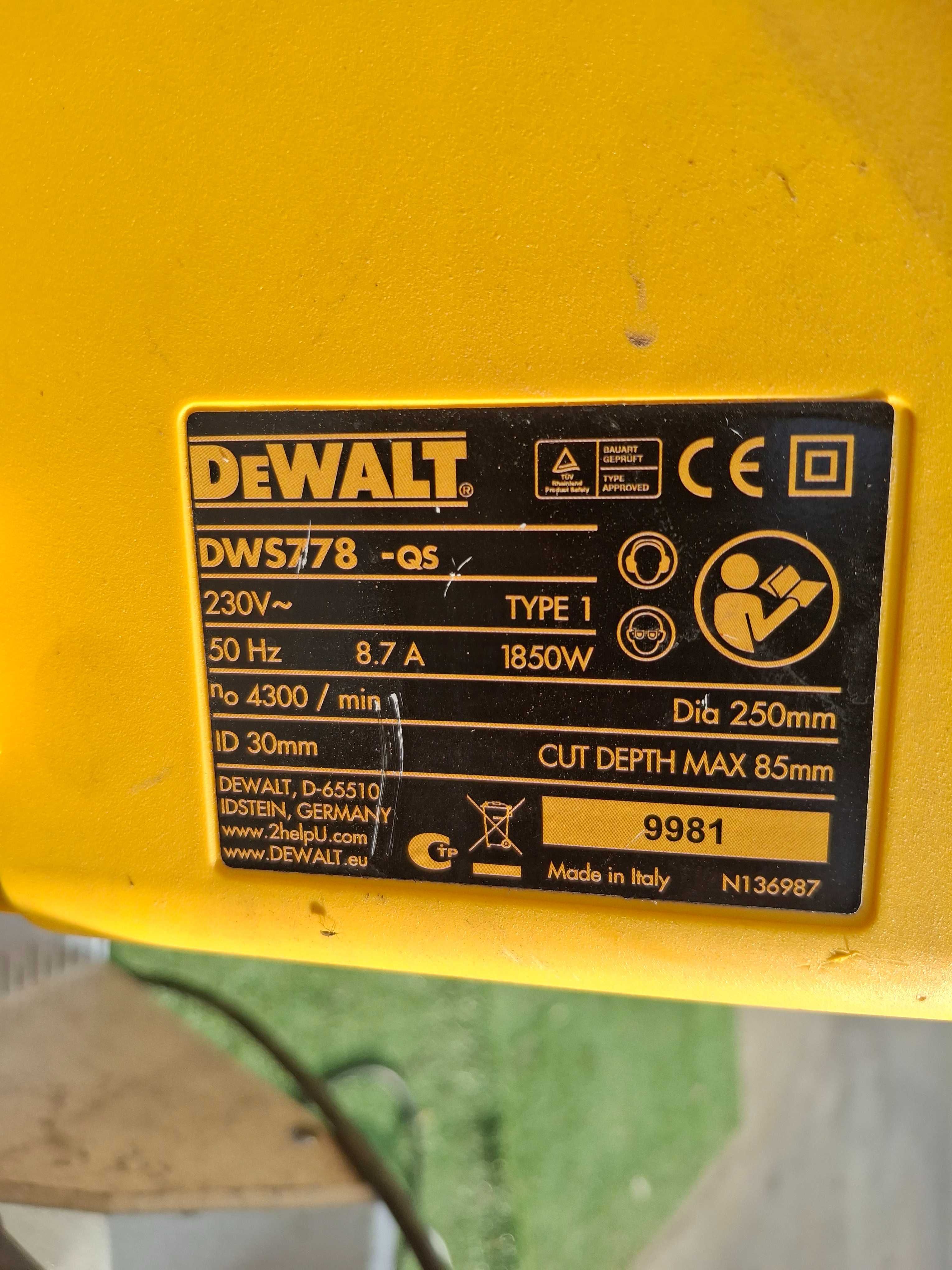 Стационарен циркуляр Dewalt dws778