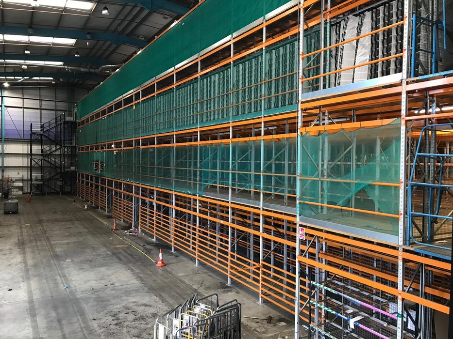 Rafturi metalice apex sh