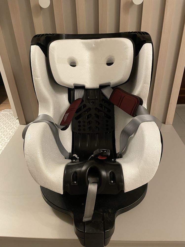Scaun auto Britax Romer cu Isofix (copil 0-4 ani)
