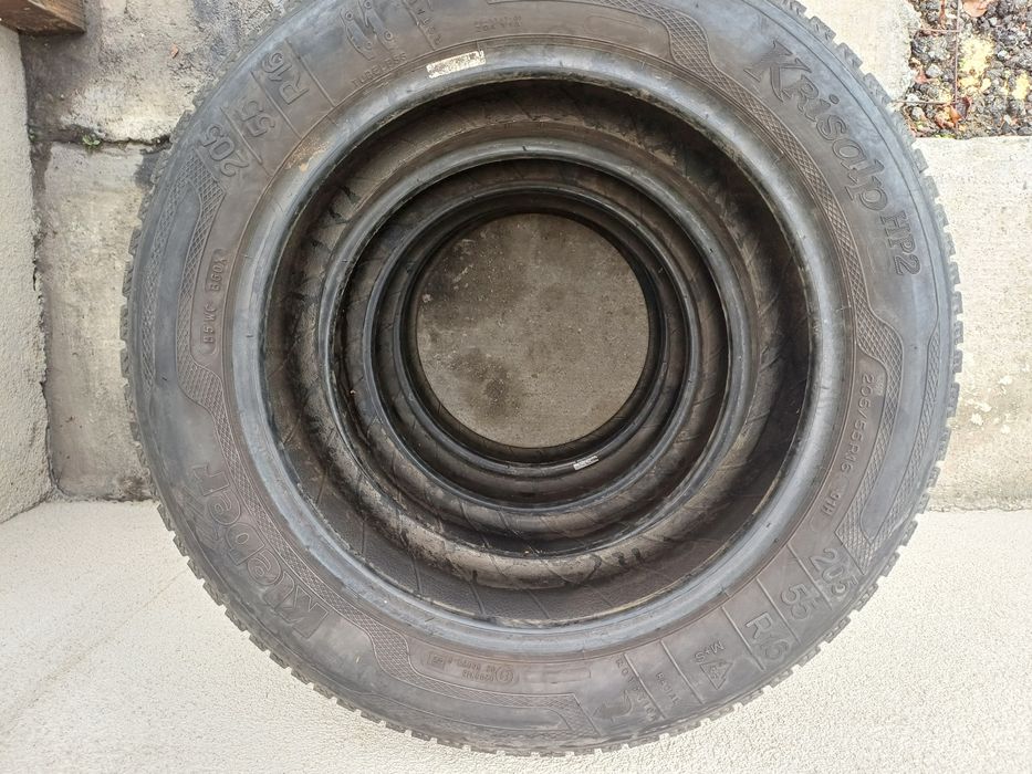 205 55 16- anvelope iarna (3 seturi)!