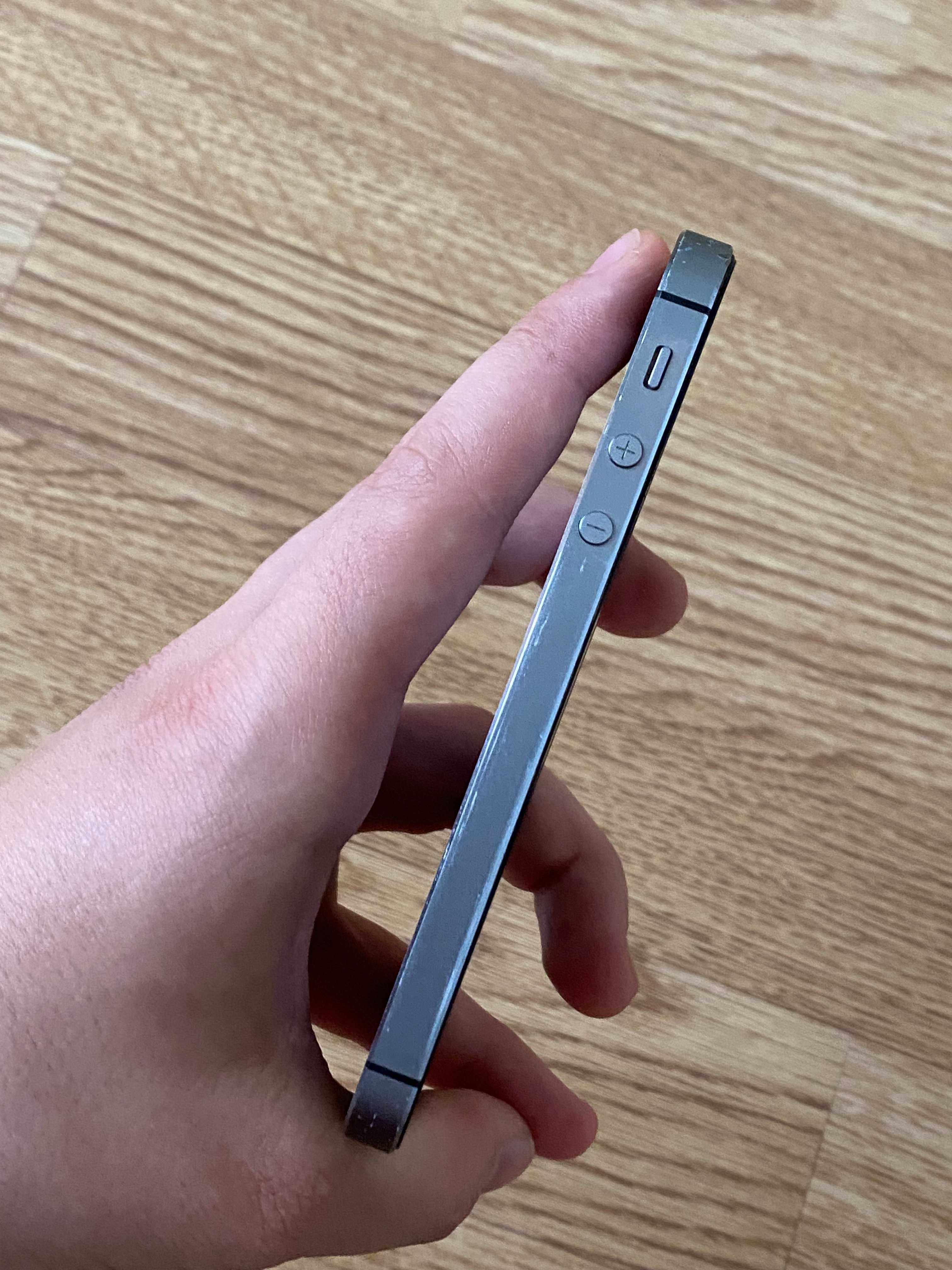 iPhone 5S -16 GB , bypass -piese originale !