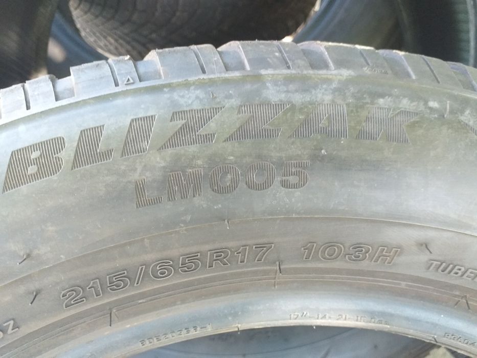 Гуми 4 броя 215/65/17