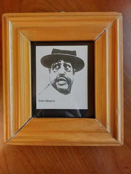 Gravura cu Duke Ellington cu rama din lemn lacuit