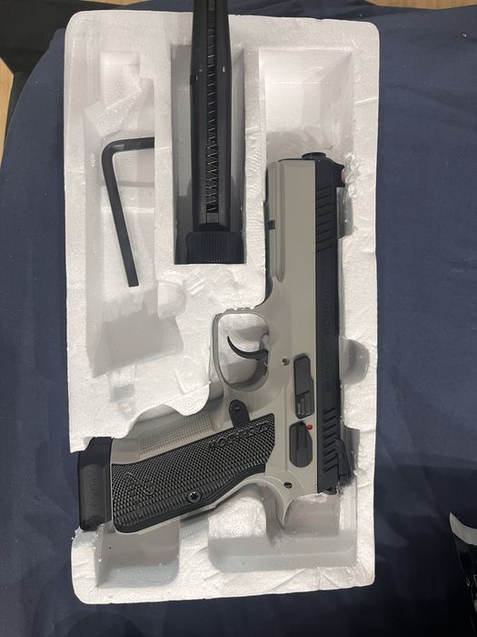 CZ SHADOW 2 CO2 urban grey