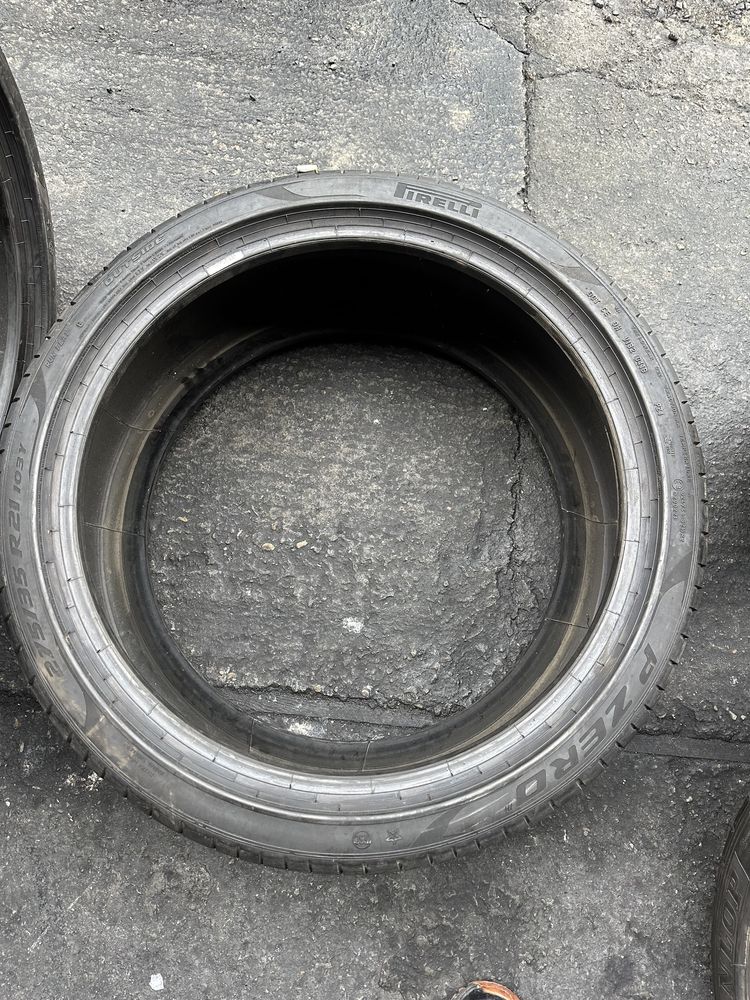 Anvelope vara 315/30/21 si 275/35/21 Pirelli